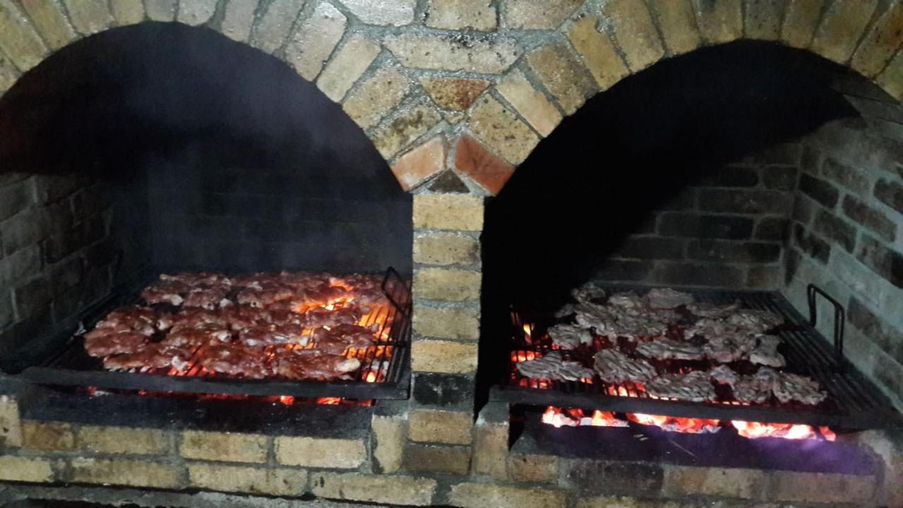 Pensiunea Izvorul Bucuriei Siriu Esterno foto